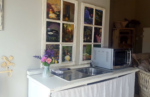 West Beach Apartment | Lilacs Cottage near the sea