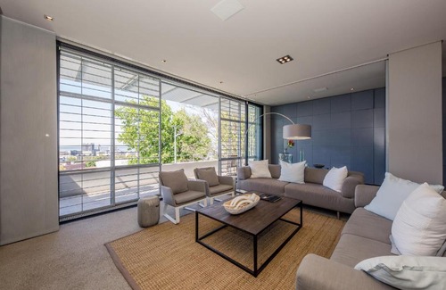 Cape Town City Centre Villa | Loader Villa
