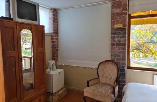 Rustenburg House | Lourie Inn