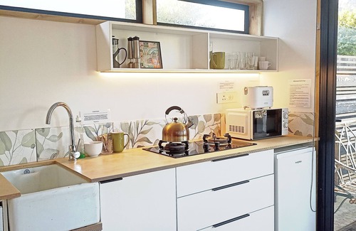 Kommetjie House | Lovely 1-bedroom bungalow in Kommetjie, private entrance in best location