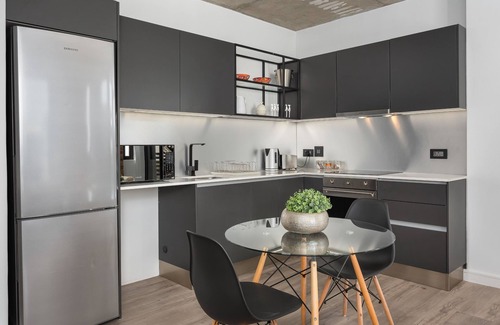 Cape Town City Centre Apartment | Lovely and Stylish Apartment l De Waterkant