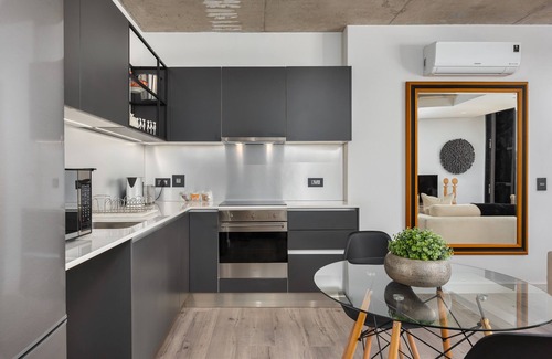 Cape Town City Centre Apartment | Lovely and Stylish Apartment l De Waterkant