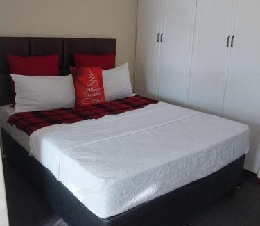 Kareeberg House | Lovers Way Guest House In Mafikeng