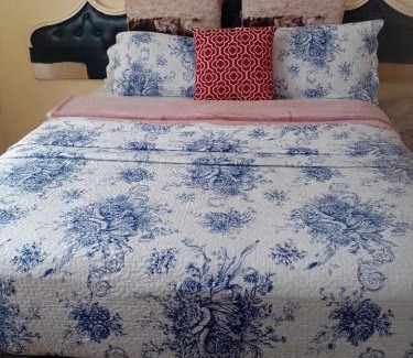 Kareeberg House | Lovers Way Guest House In Mafikeng