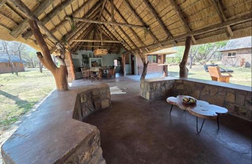 Vaalwater Cabin | LoWes Africa