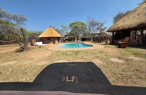 Vaalwater Cabin | LoWes Africa