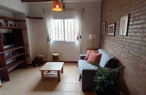 Godoy Cruz Apartment | Luminoso departamento con cochera en Godoy Cruz, Mendoz a. Para 1 a 3 personasn