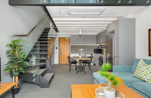Bo'Kaap Apartment | Luxe De Waterkant Apartment ϟ No Loadshedding ϟ