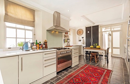 Stellenbosch House | Luxurious Golf Estate Living