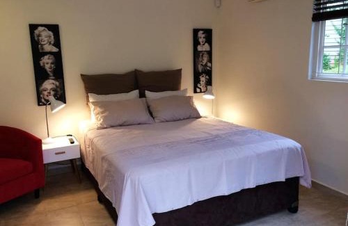 Ballito Apartment | Luxurious Room in excellent proximity to Beach