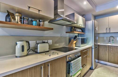 Victoria and Alfred Waterfront Apartment | Luxury 1 Bedroom apartment in Canal Quays