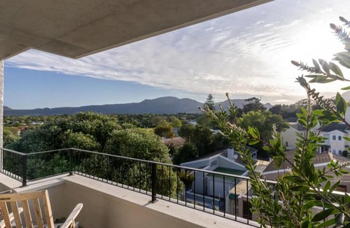 Wynberg Apartment | Luxury Accomodation at the Alphen Glen