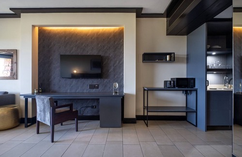 Port Zimbali Apartment | Luxury Suite within The Capital , Private Beach