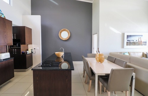 Camps Bay Apartment | Luxury Two Bedroom in Camps Bay