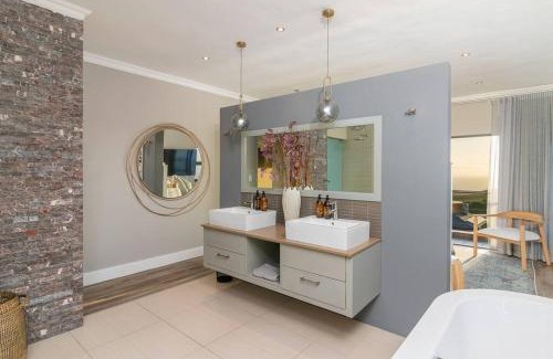 Knysna House | Luxury Views + Excellence - Pezula no Loadshedding