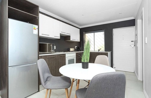 Sandown Apartment | Madison Palms Sandton Apartment