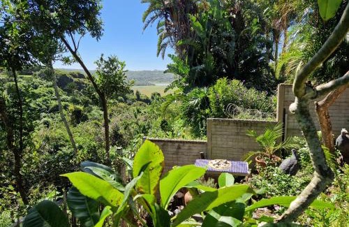Beacon Bay House | MaeStorm Gardens Relax:Reload:Refresh Private room in nature lodge