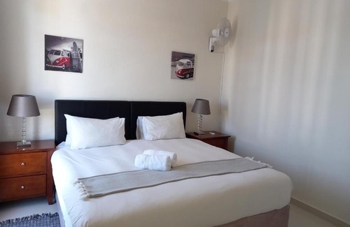 Century City Apartment | Majorca Palace Island Club