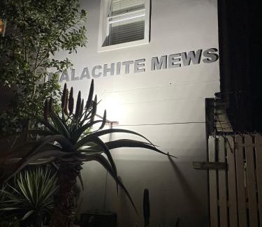 Knysna Central Apartment | Malachite Mews - Centrally Located Cosy Apartment In Knysna