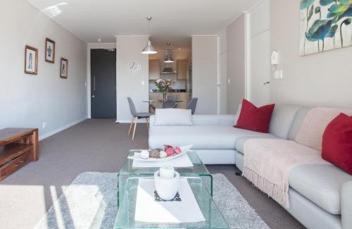 Century City Apartment | Manhattan Towers 507 by CTHA