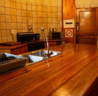 Hartbeespoort Ski Chalet | Manor House at Harties Lodge - Meerhof