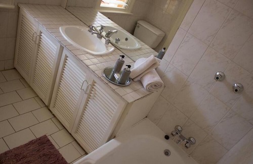 Sunnyside House | Maple's Guest House