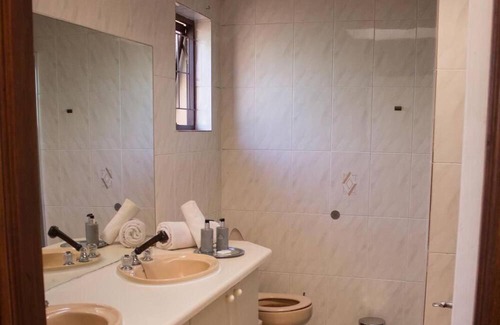 Sunnyside House | Maple's Guest House