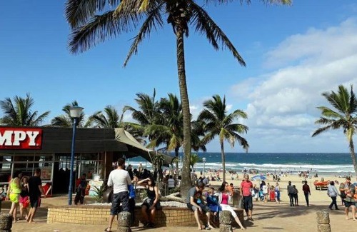 Margate Beach Apartment | Margate Beach 6 Sleeper Apartment