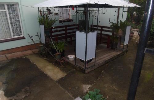 Piet Retief Apartment | Marnalé Oornagwoonstel