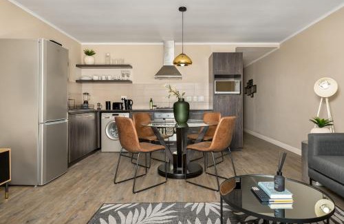 Century City Apartment | Mayfair Apartments