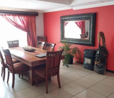 Bloemfontein House | Mbele's home stay