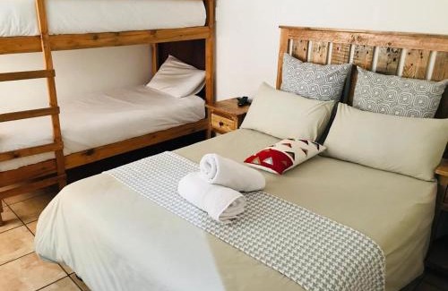 Eikenbosch House | MELJAA GROUP Guesthouse