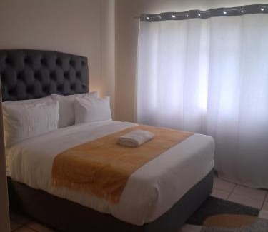 Menlyn Apartment | Menlyn Place Cityscape