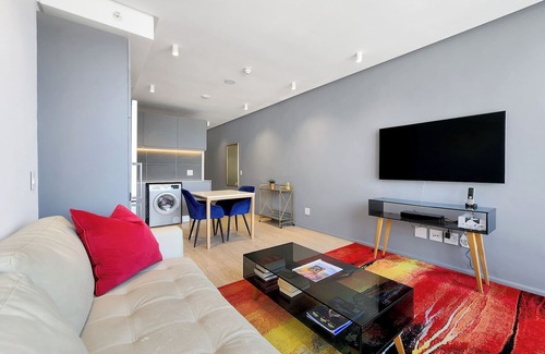 Bo'Kaap Apartment | Modern City Haven | City and Mountain Views