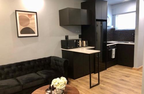 Mouille Point Apartment | Modern Hideaway Apartment in Mouille Point