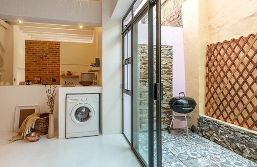 Bo'Kaap Apartment | Modern Oasis in Bokaap