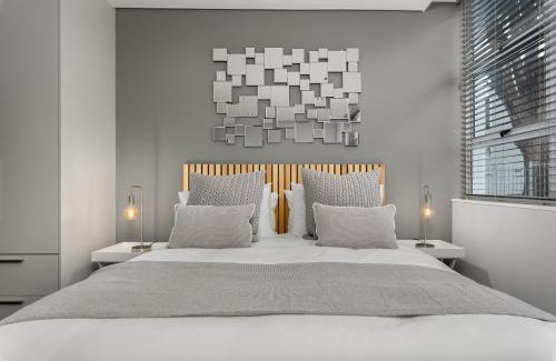 Three Anchor Bay Apartment | Montclair Apartments