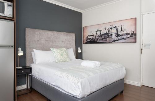 Three Anchor Bay Apartment | Montclair Apartments
