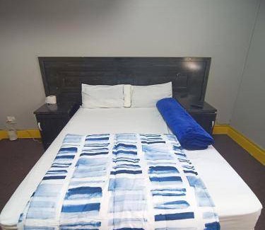 Ekurhuleni House | Motel ∙ 2 guests