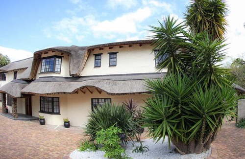 Somerset West House | Motel ∙ 8 guests