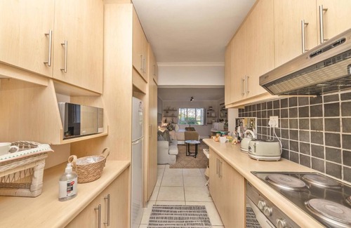 Mouille Point Apartment | Mouille Point Studio including welcome basket