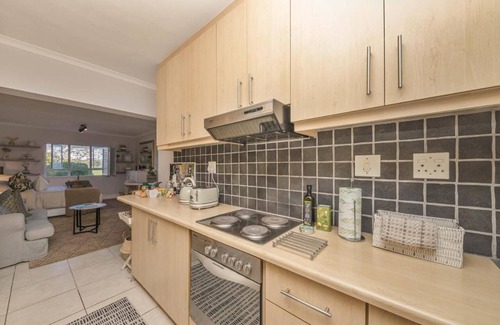 Mouille Point Apartment | Mouille Point Studio including welcome basket