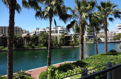 Victoria and Alfred Waterfront Apartment | Mountain Marina Luxury Apartments
