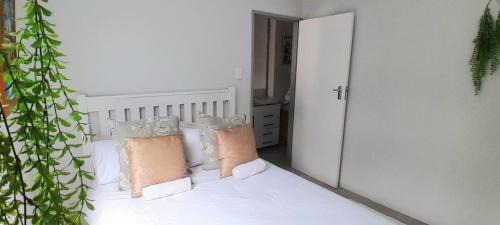 Muizenberg Hostel | Muizenberg getaway unit 2