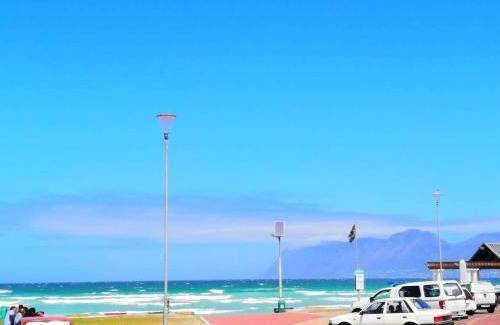 Muizenberg Hostel | Muizenberg getaway unit 2