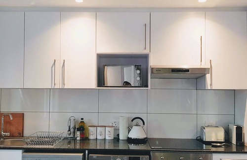 Cape Town City Centre Apartment | ⭐NEW⭐Central | Uncapped Wifi | Pool | Gym | Free Parking | Security Guards