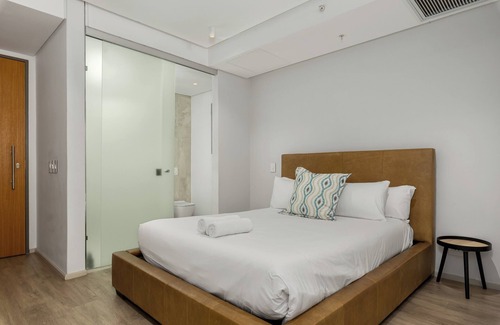 Bo'Kaap Apartment | New De Waterkant Apartment with Mountain Views