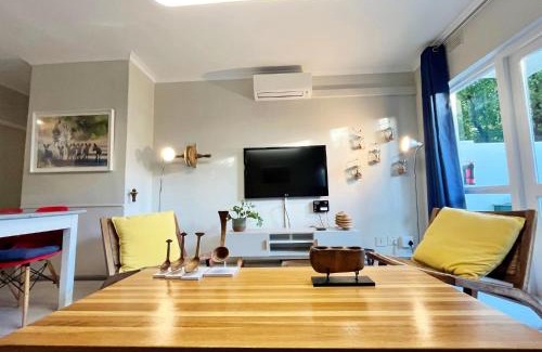 Green Point House | New! Green Point Room with Workstation & 8 min to Stadium