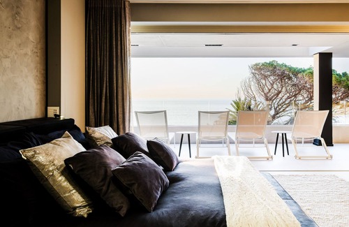 Camps Bay Apartment | Newly renovated, furnished, 3 bedroom, 3.5 bathroom apt, stunning ocean views