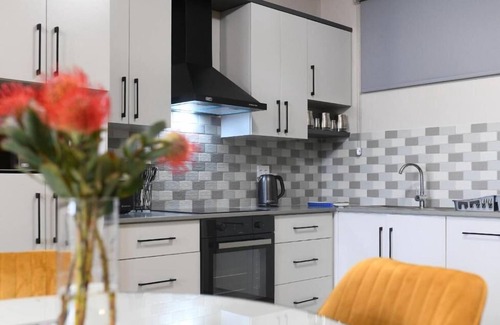 Menlo Park Apartment | Next To Apartment Hotel